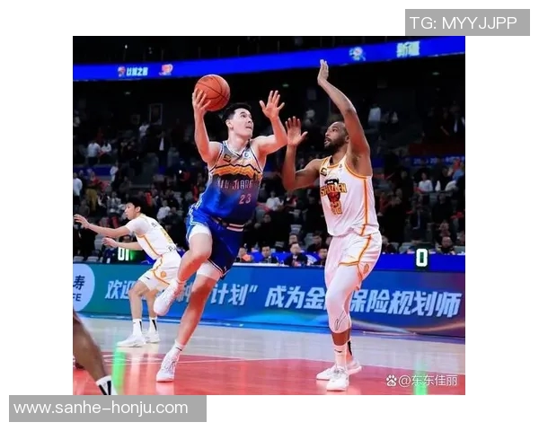 2017年CBA季后赛精彩对决广州队迎战新疆队全场回顾与精彩瞬间分析