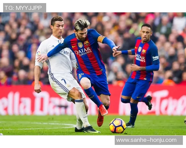 C罗与内斯塔的巅峰对决足球场上的传奇碰撞与荣耀之路