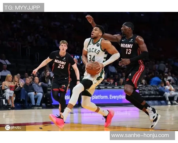 热火与雄鹿精彩空接瞬间回顾赛场上演扣人心弦的对决时刻